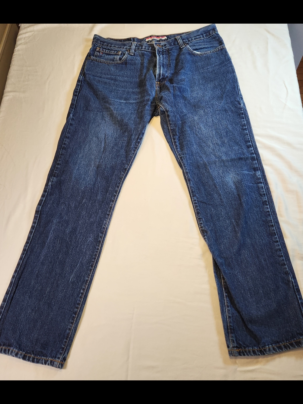 Tommy Hilfiger Straight Denim Medium Wash Classic Fit Men's Jeans Size 33/32
